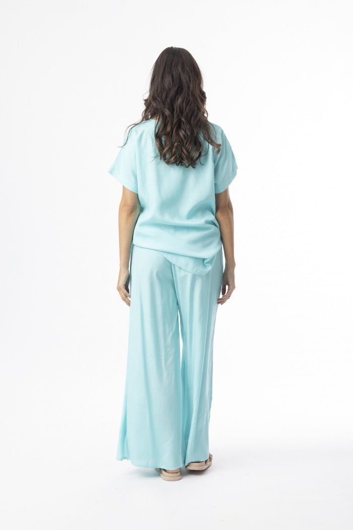 Escape Lux Top V Neck Island Sky