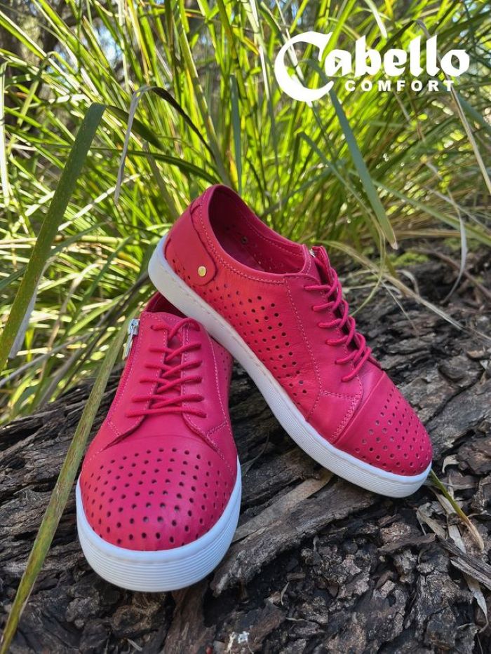 Cabello Sneaker Berry